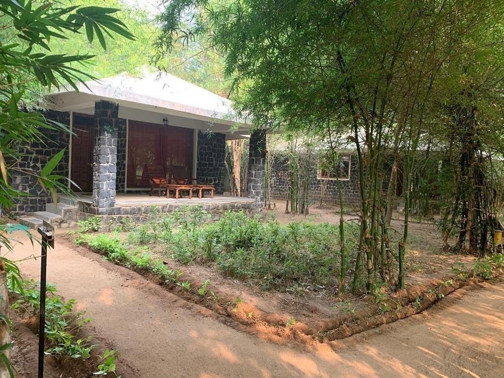 Renest Bandhavgarh Meadows Hotel Tāla Екстериор снимка